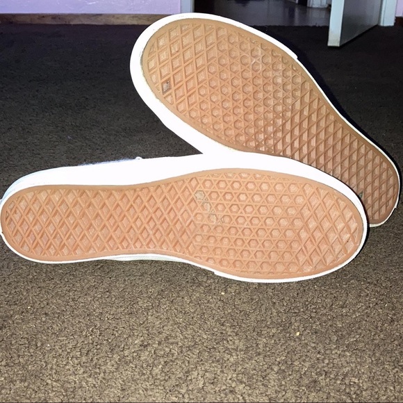 Vans - Picture 2 of 3